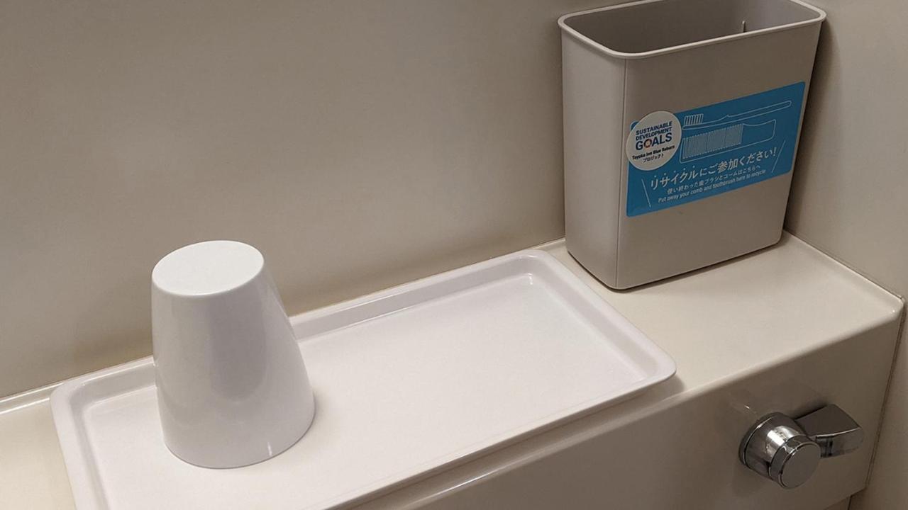 Toyoko Inn Iwakuni Eki Nishi Guchi Exteriör bild